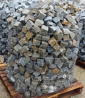 Cubetti in pietra di Luserna per pavimento