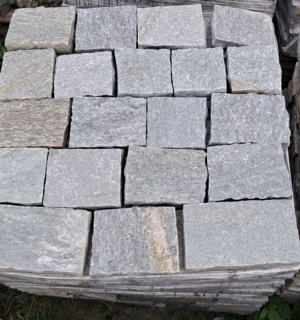 Piastrelle in pietra di Luserna