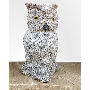 scultura civetta in granito