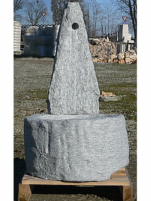 fontana in pietra
