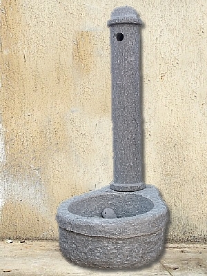 Fontana da giardino in pietra di Luserna
